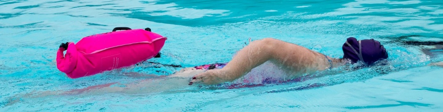 Plavecká bójka Swim Secure Dry Bag Pink