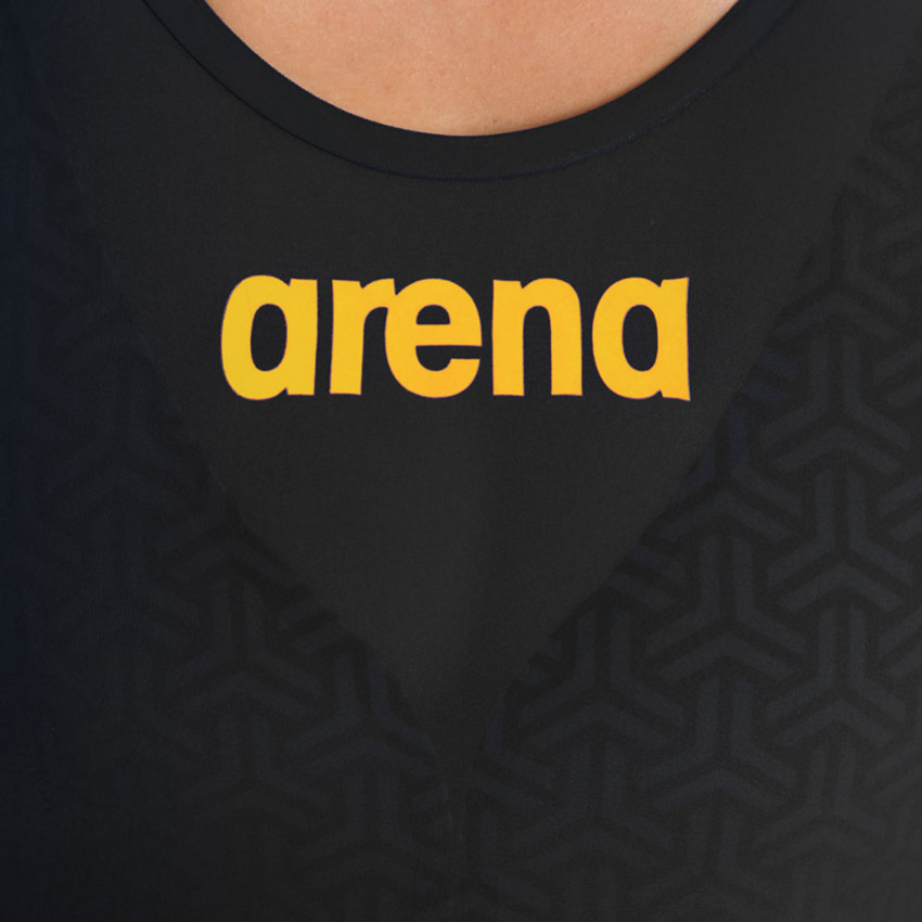 Arena powerskin carbon glide closed back black/gold 28